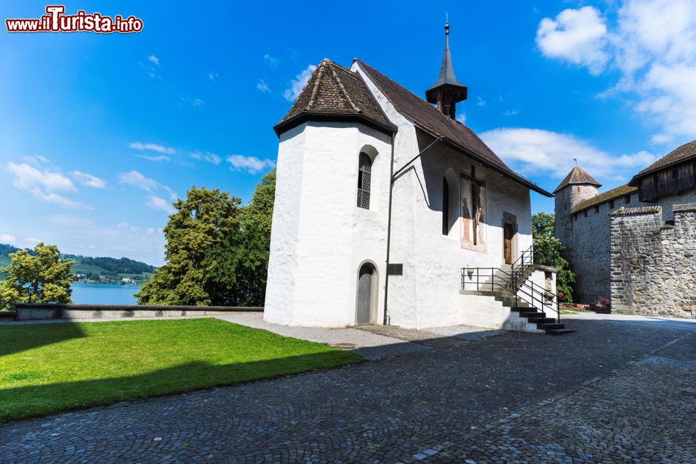 Immagine Un'antica chiesetta di Rapperswil-Jona, Svizzera.