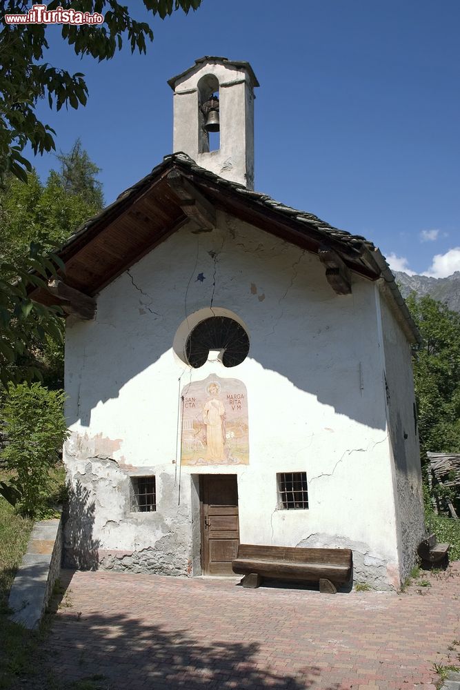 Immagine Un'antica chiesetta vicino al borgo di Valpelline, Valle d'Aosta.