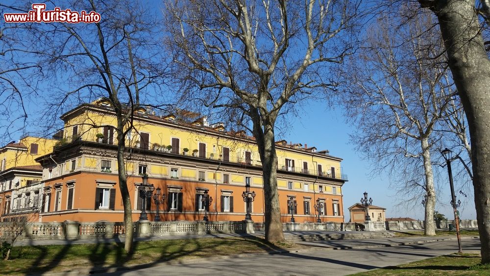 Immagine Uno dei parchi urbani di Bologna: la Montagnola fotografata in inverno