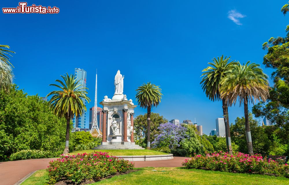 Immagine Uno scorcio dei Queen Victoria Gardens di Melbourne, Australia. Si estendono su una superficie di circa 4,8 ettari e sono il memoriale della regina Vittoria.