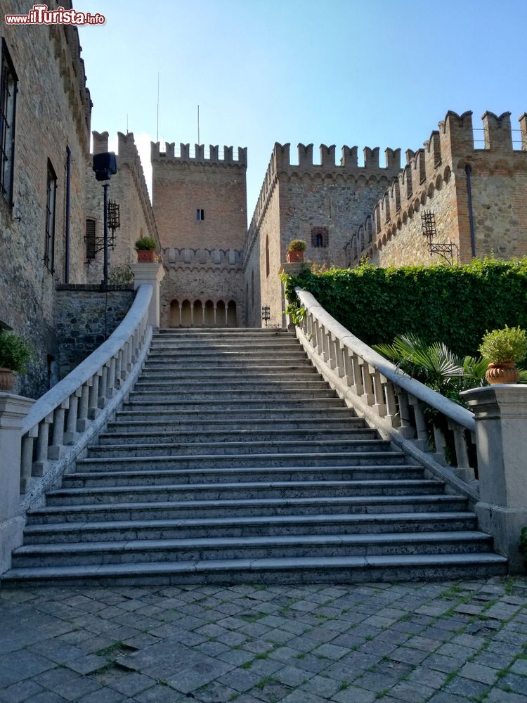 Immagine Uno scorcio del Castello di Tabiano Terme, territorio di Salsomaggiore, provincia di Parma