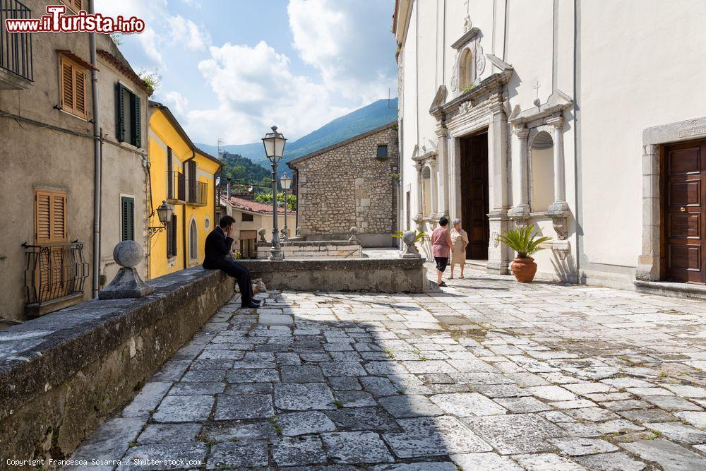 Immagine Uno scorcio del centro di Cusano Mutri, borgo della Campania - © Francesca Sciarra / Shutterstock.com