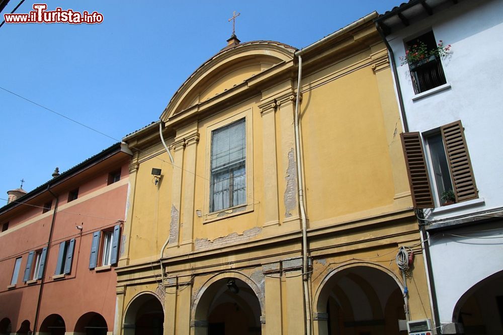 Immagine Uno scorcio del centro di Medicina con la Chiesa di Santa Maria della Salute - © Mongolo1984, CC BY-SA 4.0, Wikipedia