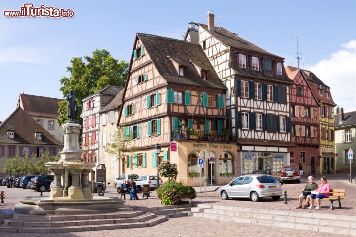 Immagine Uno scorcio del centro storico di Colmar, Francia. Divenne francese nel 1648 in seguito al Trattato di Vestfalia - © Solodovnikova Elena / Shutterstock.com