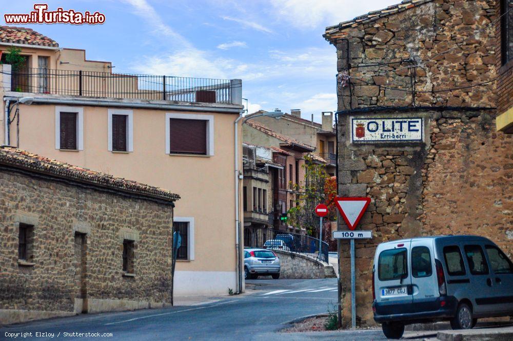 Immagine Uno scorcio del centro storico di Olite, Navarra, Spagna - © Elzloy / Shutterstock.com