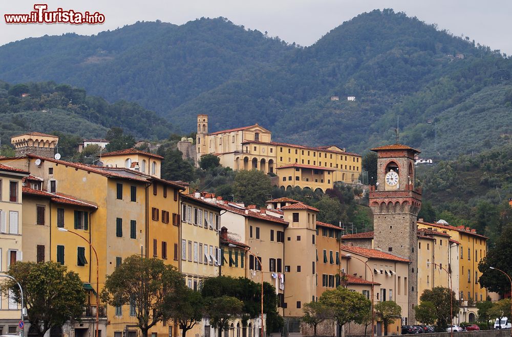 Immagine Uno scorcio del centro storico di Pescia in Toscana, provincia di Pistoia