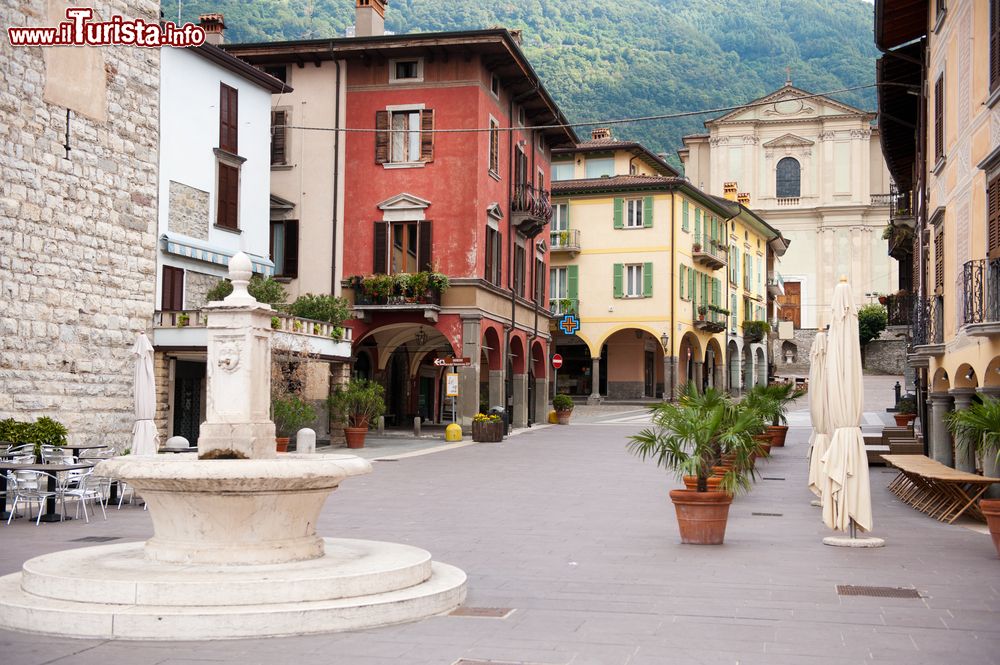 Immagine Uno scorcio del centro storico di Pisogne in Lombardia