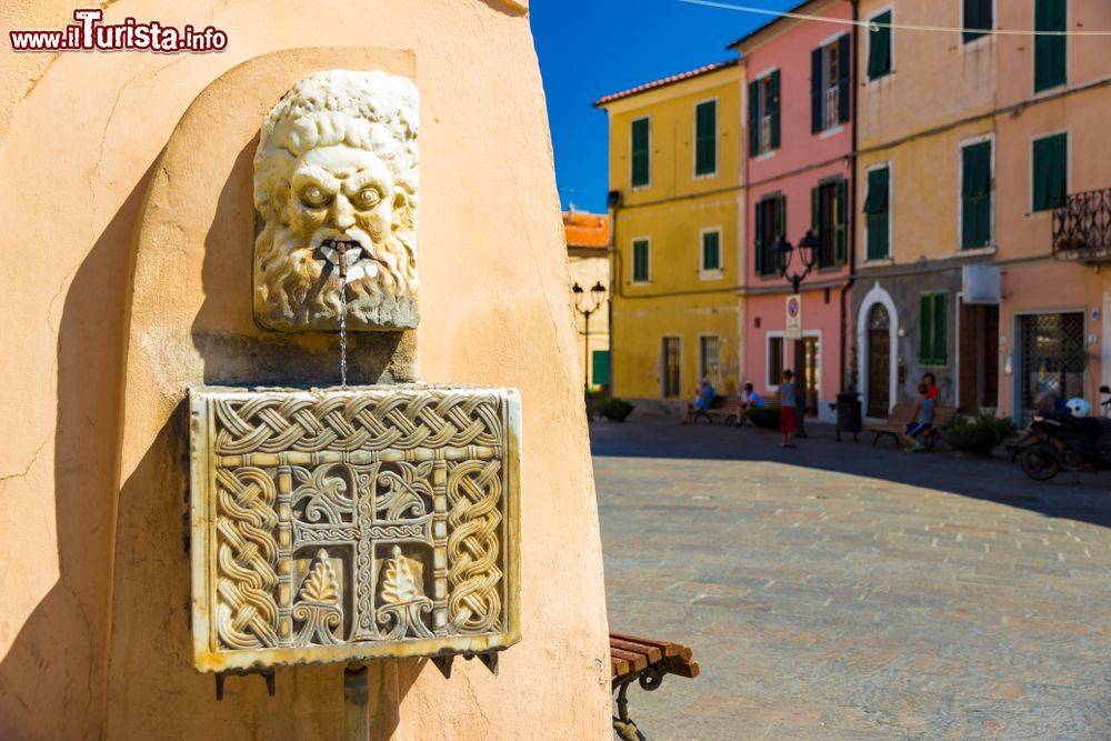 Immagine Uno scorcio del centro storico di Rio nell'Elba in Toscana