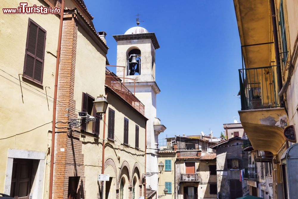 Immagine Uno scorcio del centro storico di Rocca di Papa nel Lazio, Castelli Romani
