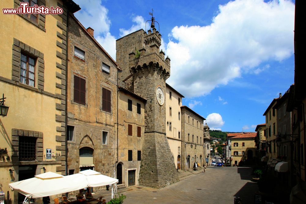 Immagine Uno scorcio del centro storico di Santa Fiora, borgo in provincia di Grosseto in Toscana