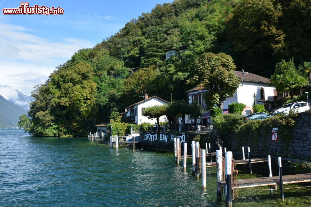 Immagine Uno scorcio del Grotto San Rocco a Caprino, Lugano (Svizzera). Questo gioiello si trova proprio di fronte al golfo di Lugano.