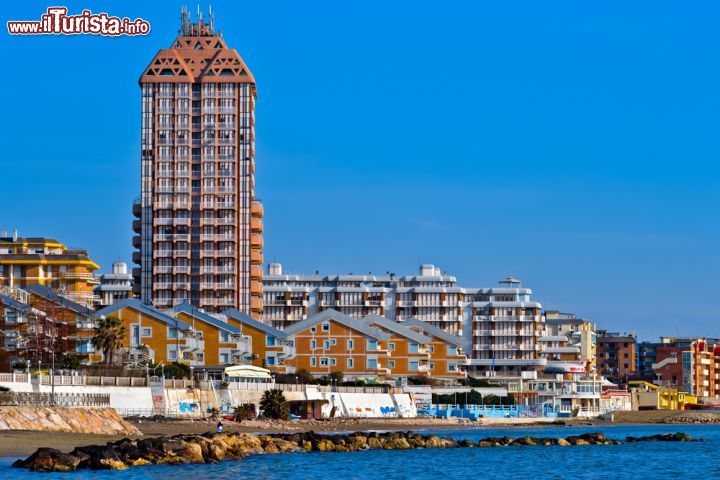 Immagine Uno scorcio del litorale di Nettuno in inverno, Lazio © Gianluca Rasile / Shutterstock.com