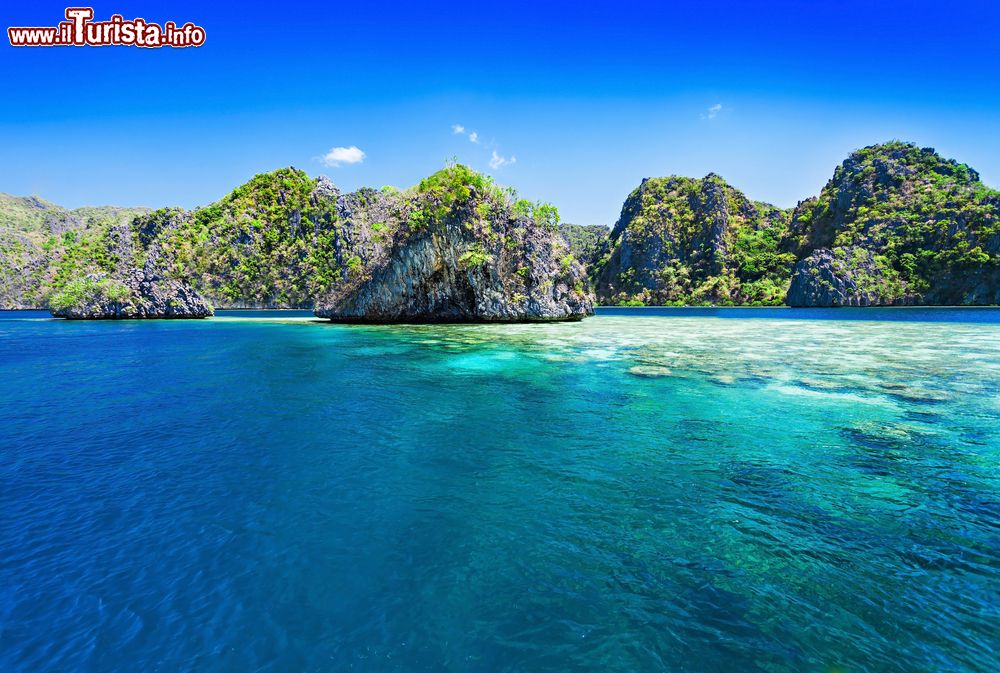 Immagine Uno scorcio del paesaggio naturale che si ammira a Palawan, Filippine. Questa terra venne chiamata Pulaoan da Magellano che vi approdò nel 1521.