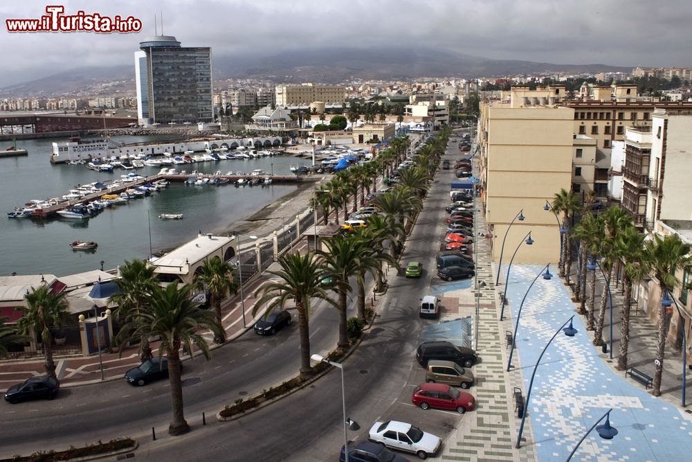 Immagine Uno scorcio del porto di Melilla (Spagna) visto dall'alto.