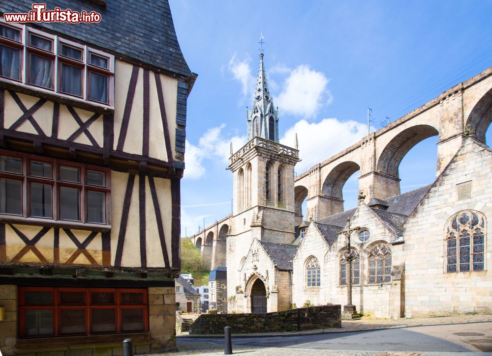 Immagine Uno scorcio del viadotto di Morlaix visto dalla città vecchia, Bretagna, Francia.