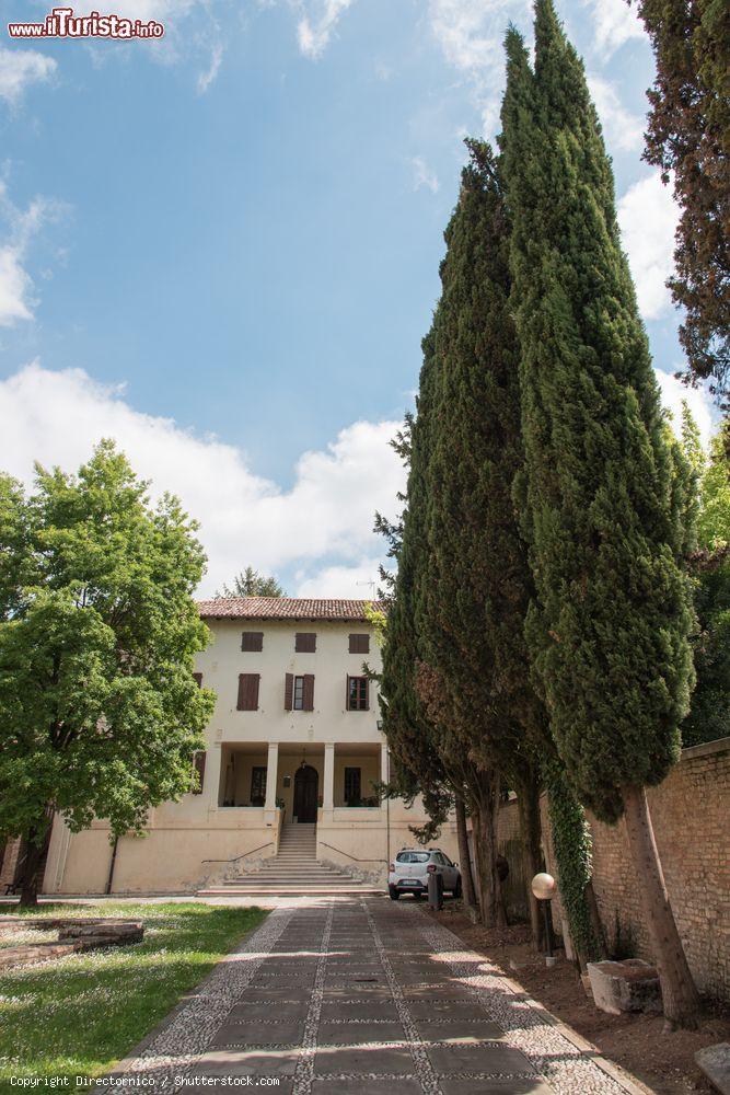 Immagine Uno scorcio del villaggio del borgo di Sesto al Reghena, Pordenone, Friuli Venezia Giulia - © Directornico / Shutterstock.com