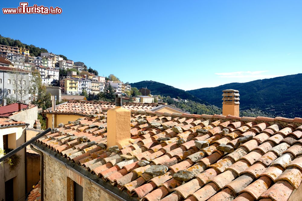 Immagine Uno scorcio del villaggio montano di Seui, Sardegna centrale