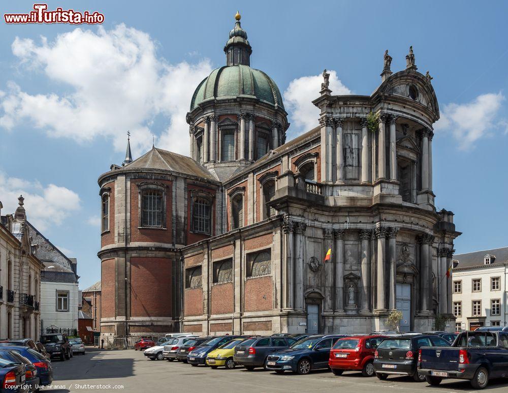 Immagine Uno scorcio della cattedrale di Saint-Aubain a Namur, Vallonia, Belgio. Questo grande edificio tardobarocco venne consacrato nel settembre 1772 © Uwe Aranas / Shutterstock.com