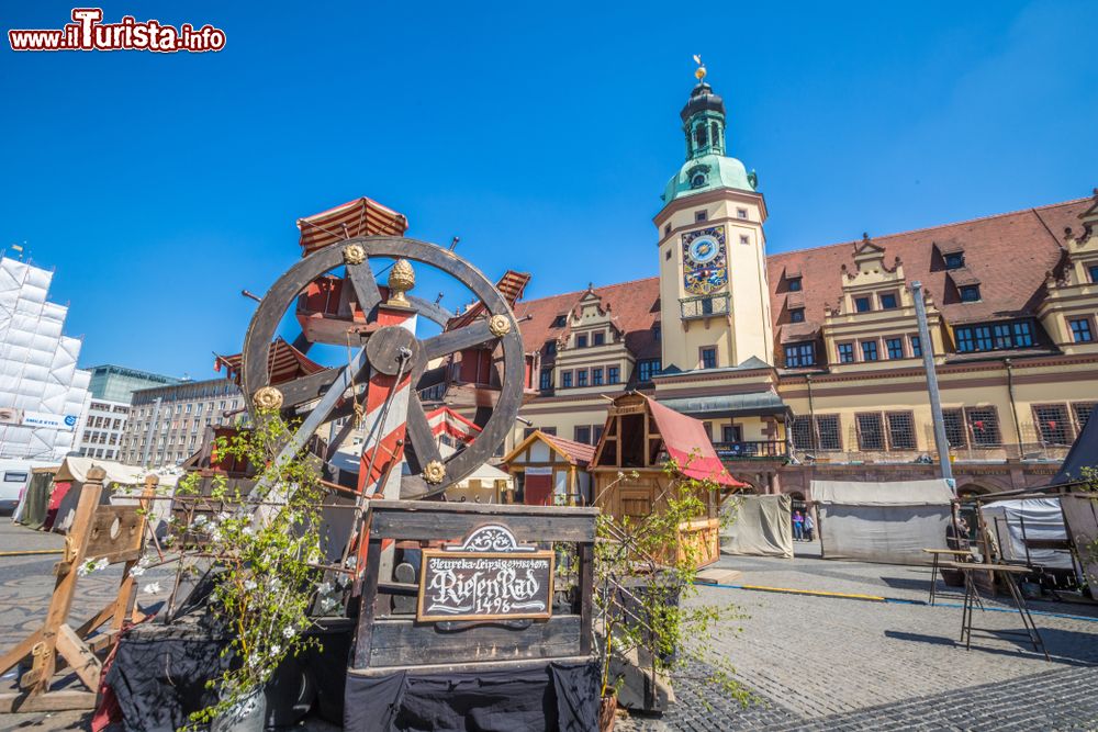 Immagine Uno scorcio della piazza di Lipsia, Germania, in una giornata di sole.