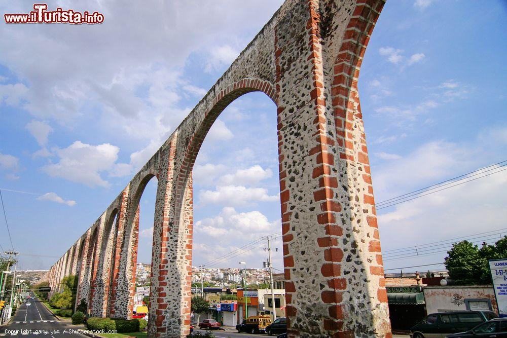 Immagine Uno scorcio dell'acquedotto di Queretaro, Messico. Costruito fra il 1726 e il 1735, è caratterizzato da 74 arcate - © gary yim / Shutterstock.com