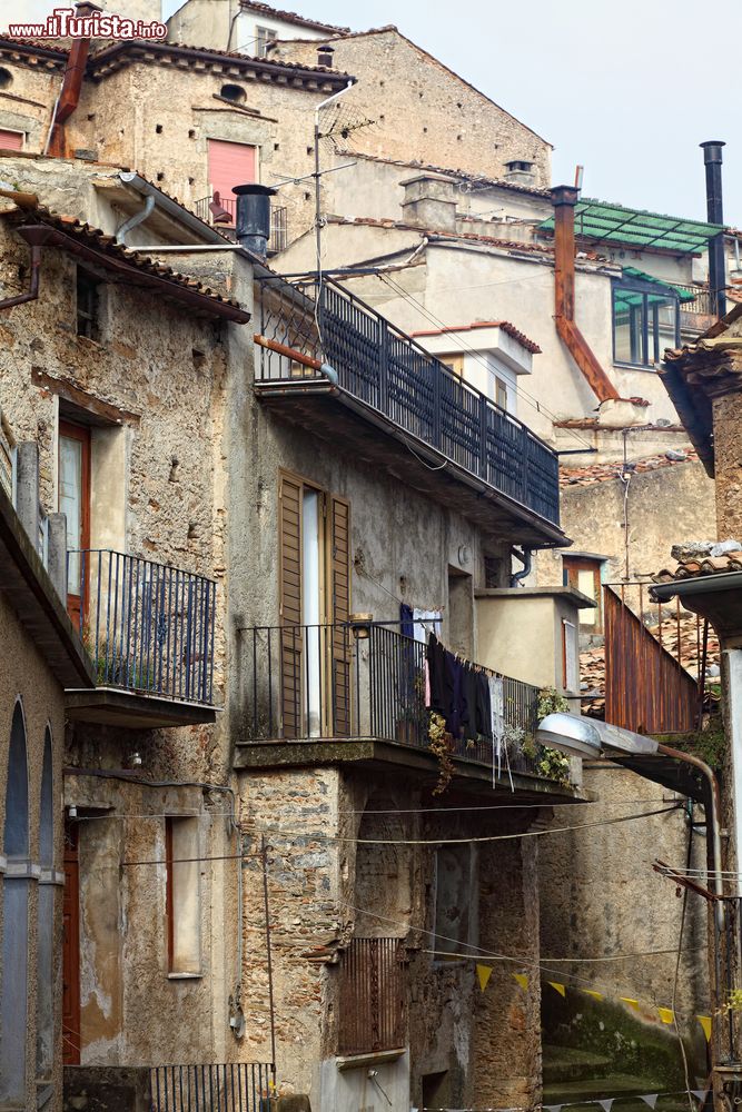 Immagine Uno scorcio delle antiche case in sasso di San Donato di Ninea in Calabria