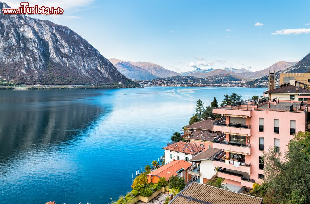 Immagine Uno scorcio di Campione Di Italia e il lago di Lugano