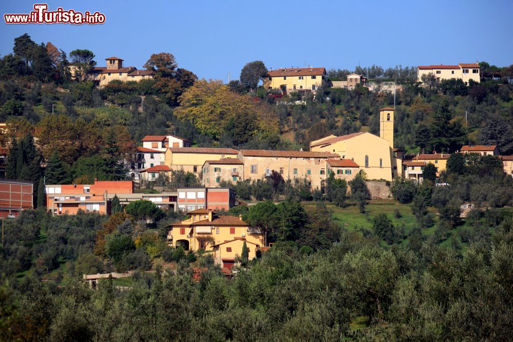 Immagine Uno scorcio di Carmignano vicino a Prato in Toscana