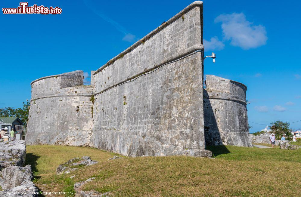 Immagine Uno scorcio di Fort Fincastle nella città di Nassau, Bahamas.  Edificato nel 1793 da lord Dunmore, venne anche utilizzato come faro di segnalazione per le navi sino al 1817 quando venne sostituito da quello di Paradise Island - © Asif Islam / Shutterstock.com