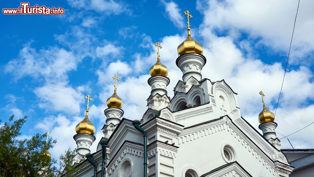 Immagine Uno scorcio di una chiesa ortodossa a Tomsk, Siberia, in estate.