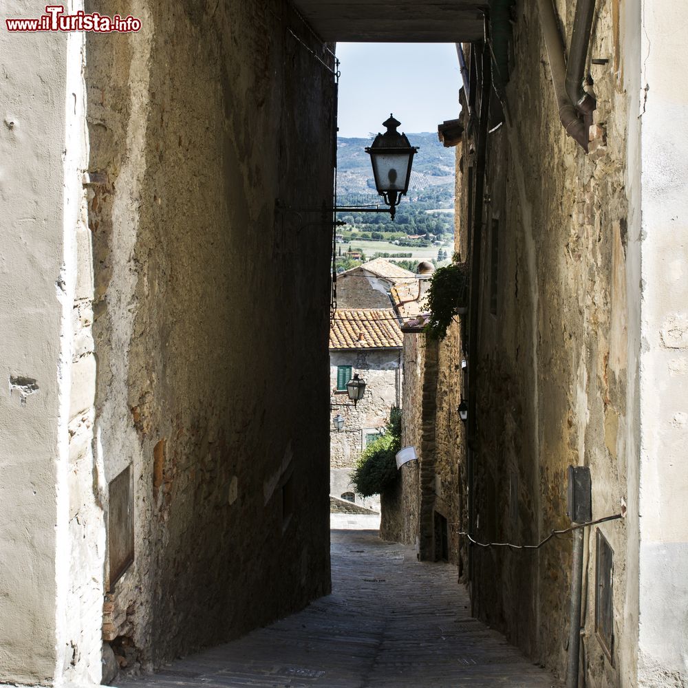 Immagine Uno scorcio di una via del centro storico di Castiglion Fiorentino in Toscana