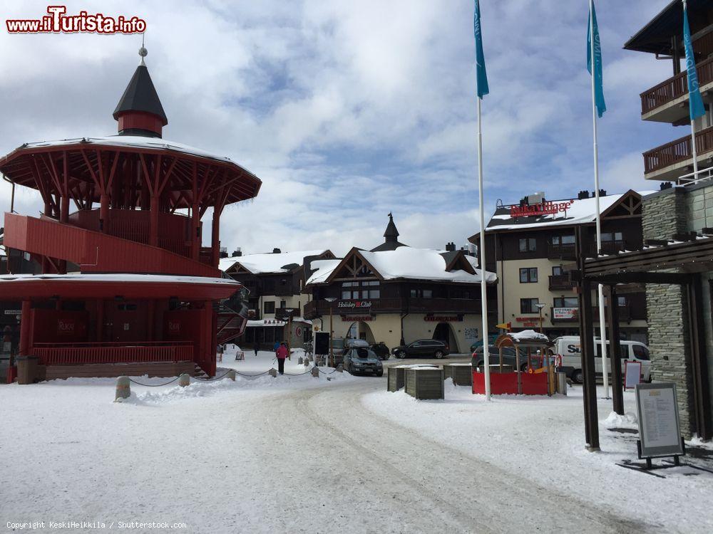 Immagine Uno scorcio invernale del villaggio di Ruka, nei pressi di Kuusamo, Finlandia - © KeskiHeikkila / Shutterstock.com