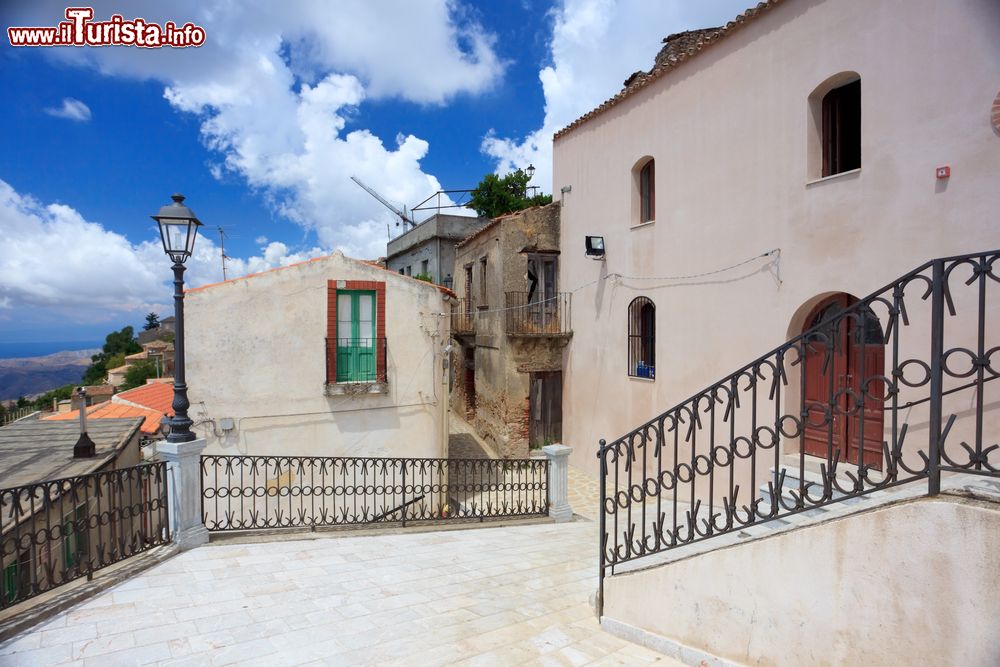 Immagine Uno scorcio pittoresco di Bova Superiore uno dei borghi più belli della Calabria