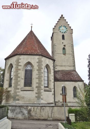 Immagine Ermatingen centro: la chiesa "Ursprnge der Paritatischen Kirche" datata 12-13* secolo è in comune tra comunità luterana e cattolica. - © wikipedia.de