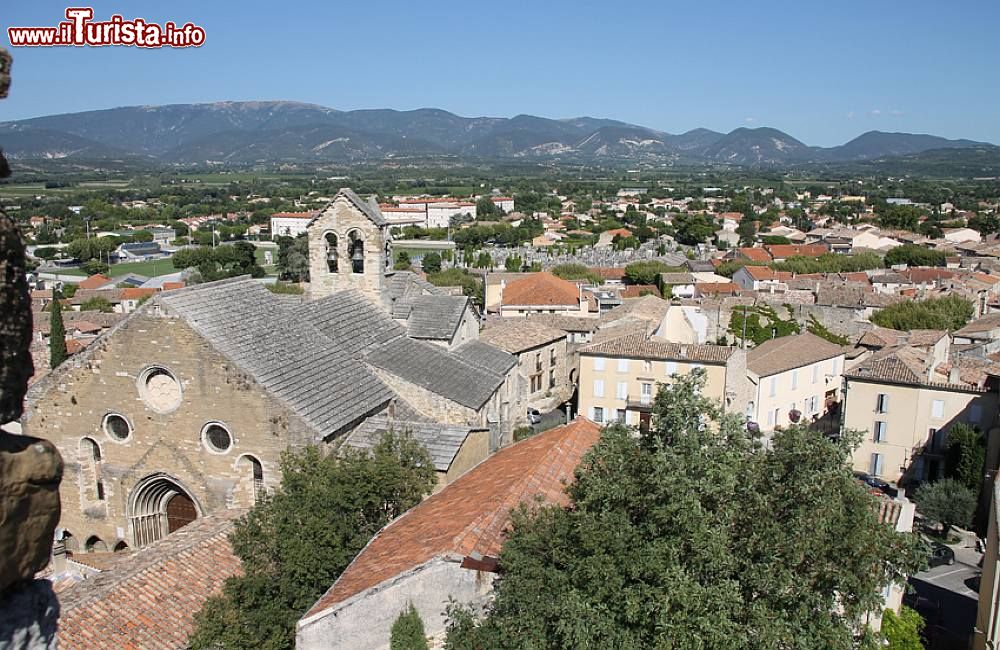 Immagine Valreas in Vaucluse, Provenza, non lontano dalle Alpi in Francia - © Fabien ROUX -  CC BY-SA 4.0, Wikipedia