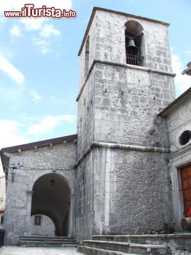 Immagine Il Campanile della chiesa di San Nicola di Bari a Vastogirardi in Molise - © Provincia di Isernia