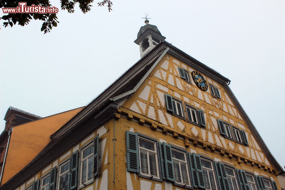 Immagine Il vecchio municipio di Sinsheim, Germania. La cittadina è situata nel land del Baden-Wurttenberg.