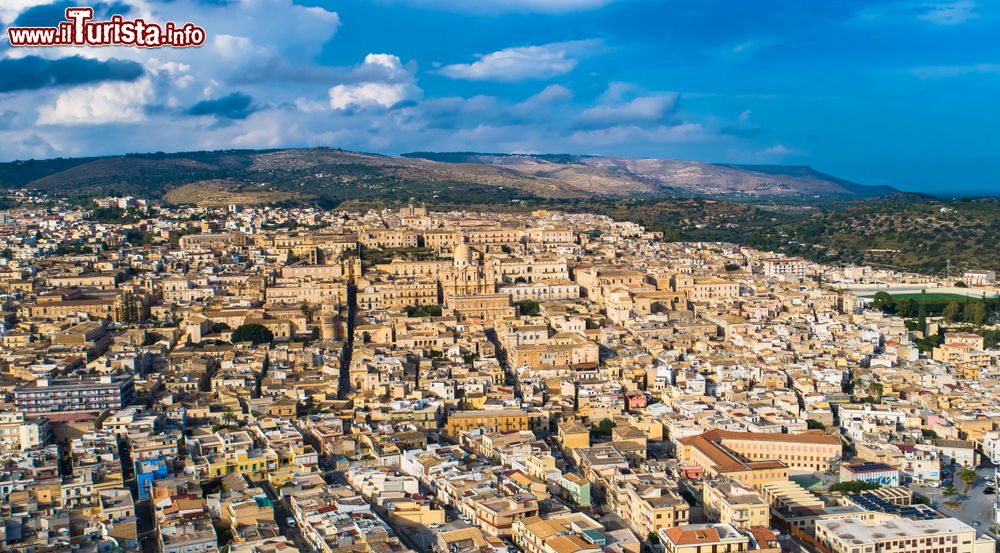 Immagine Veduta aerea del centro storico di Noto, siamo in provincia di Siracusa, in Sicilia