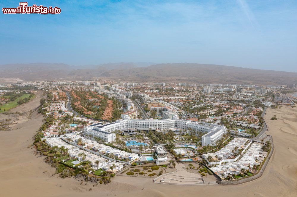 Immagine Veduta aerea di Maspalomas, punta meridionale dell'isola di Gran Canaria - © dronepicr, CC BY 2.0, Wikipedia