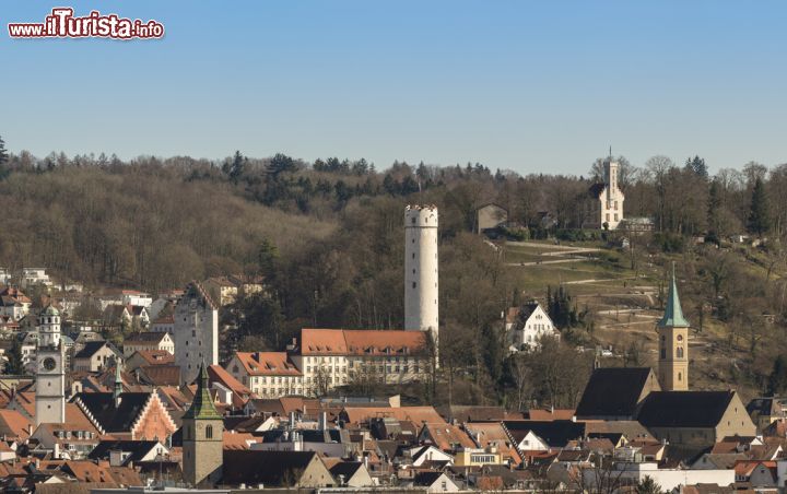 Immagine Veduta complessiva del centro di Ravensburg (Germania), dove si possono scorgere chiaramente i campanili e alcune torri simbolo della città tedesca - foto © Bildagentur Zoonar GmbH / Shutterstock.com