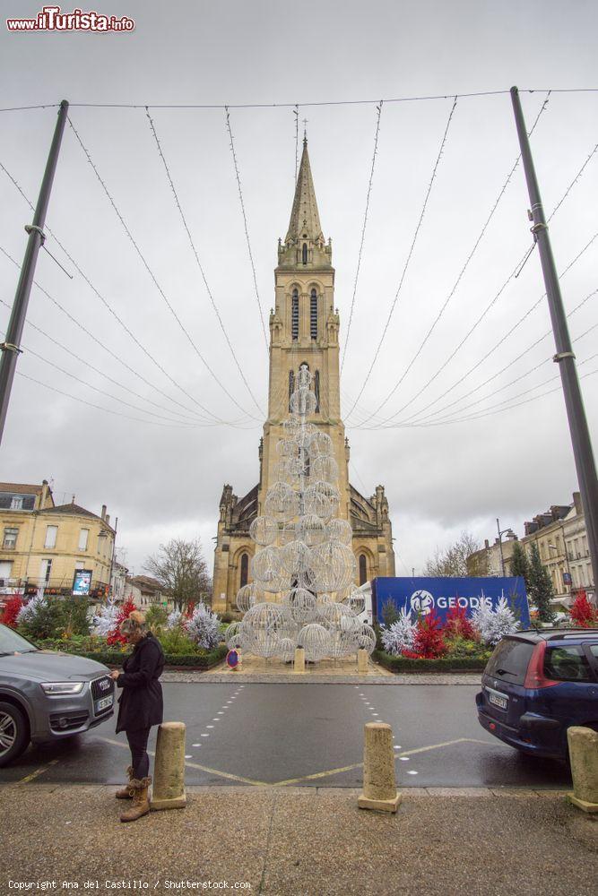 Immagine Veduta della chiesa di Notre Dame a Bergerac, sottoprefettura del dipartimento della Dordogna (Francia) - © Ana del Castillo / Shutterstock.com