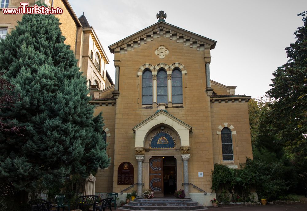 Immagine Veduta della chiesetta dedicata a San Claudio della Colombiere a Paray-le-Monial, Francia.