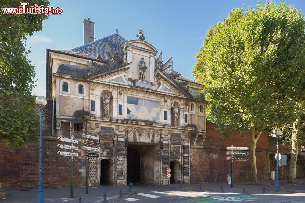 Immagine Veduta della Porta della Cittadella nel centro di Nancy, Francia.