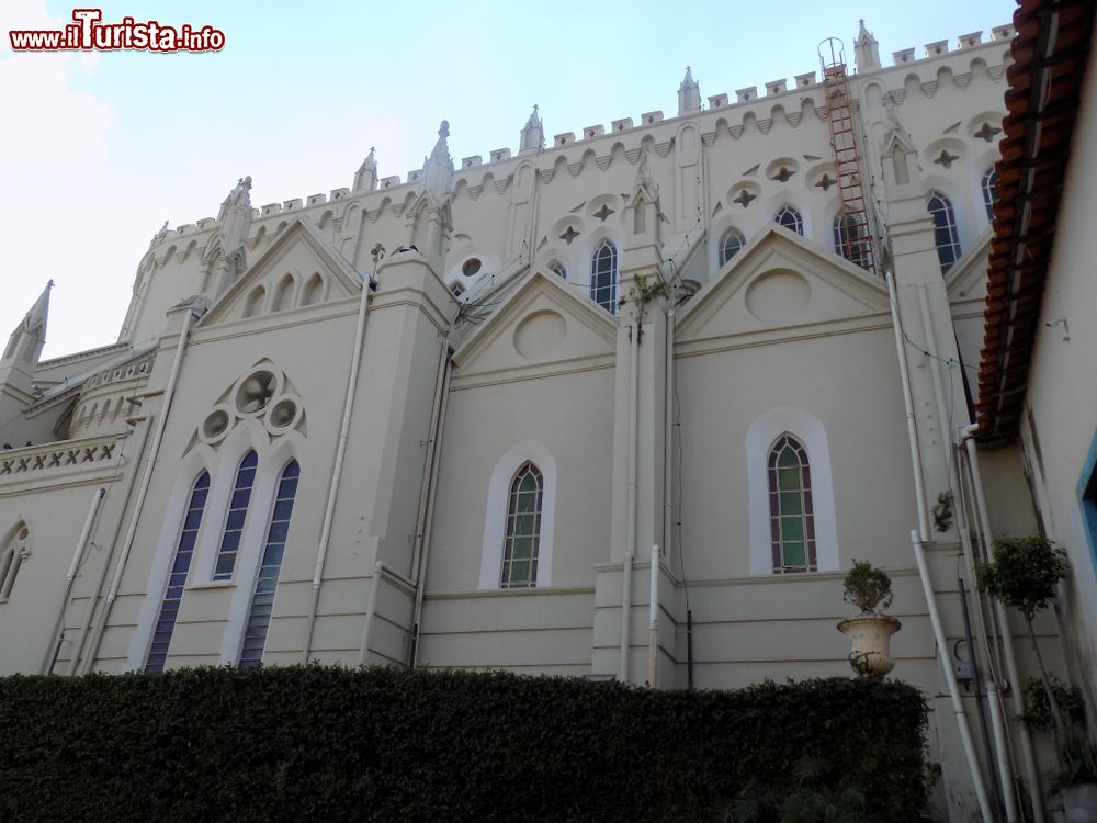 Immagine Veduta dell'Igreja do Bom Conselho a Cuiaba, Brasile. Capitale del Mato Grosso, Cuiaba ospita importanti edifici religiosi, monumenti e musei.