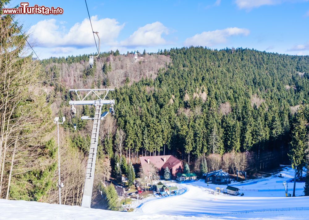 Immagine Veduta dello ski resort Marianky a Marianske Lazne (Marienbad), Repubblica Ceca.