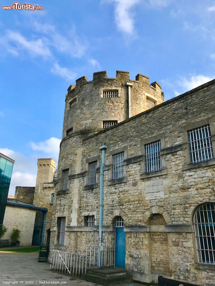 Immagine Veduta esterna di una vecchia prigione a Oxford, Inghilterra - © VV Shots / Shutterstock.com
