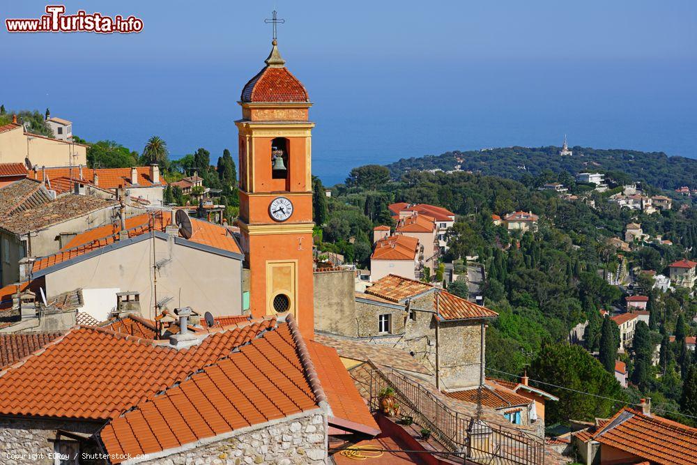 Immagine Veduta panoramica dall'alto del borgo arroccato di Roquebrune-Cap-Martin (Francia) - © EQRoy / Shutterstock.com