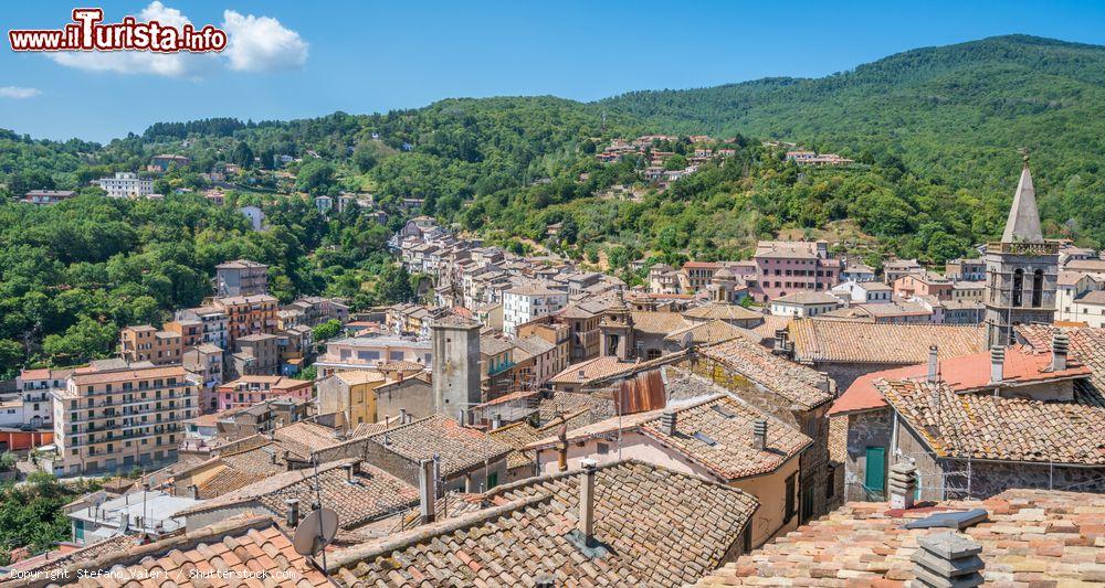 Immagine Veduta panoramica dall'alto del borgo di Soriano nel Cimino, Lazio - © Stefano_Valeri / Shutterstock.com