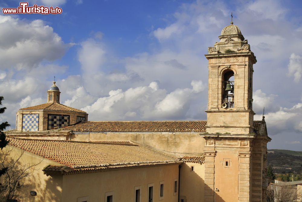 Immagine Veduta panoramica del borgo di Chiaramonte Gulfi, siamo in Sicilia, nel sud-est della regione