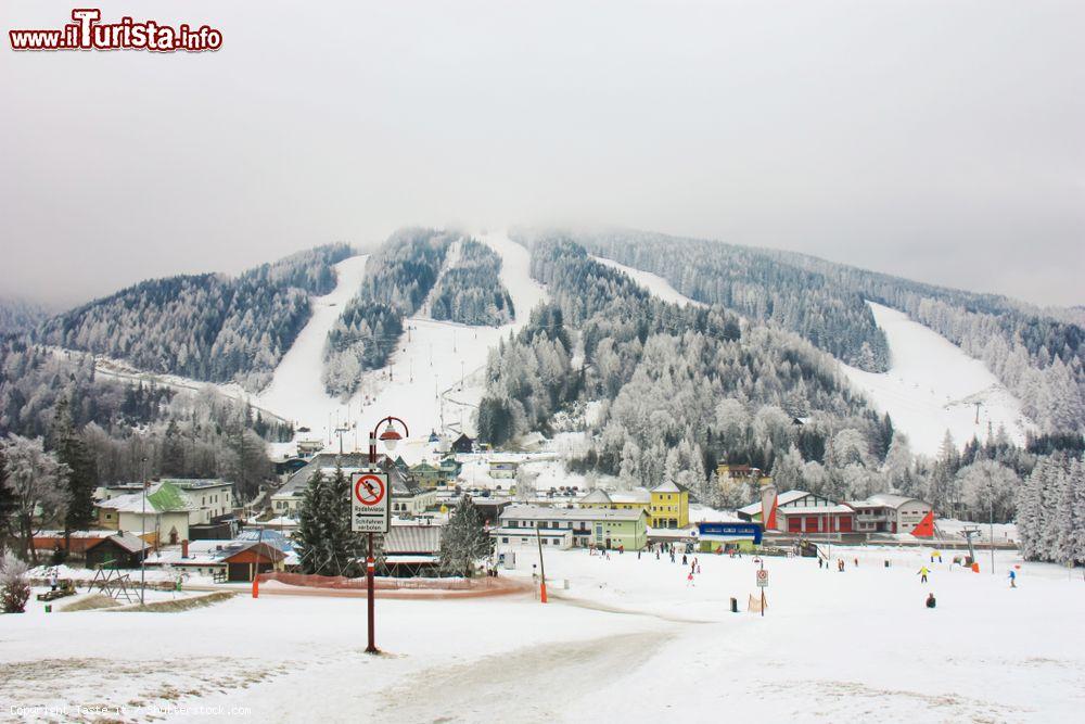Immagine Veduta panoramica della stazione di sci di Semmering in inverno, Bassa Austria - © Taste it / Shutterstock.com