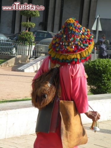 Immagine Venditore d'acqua a Casablanca, una delle principali città del Marocco.